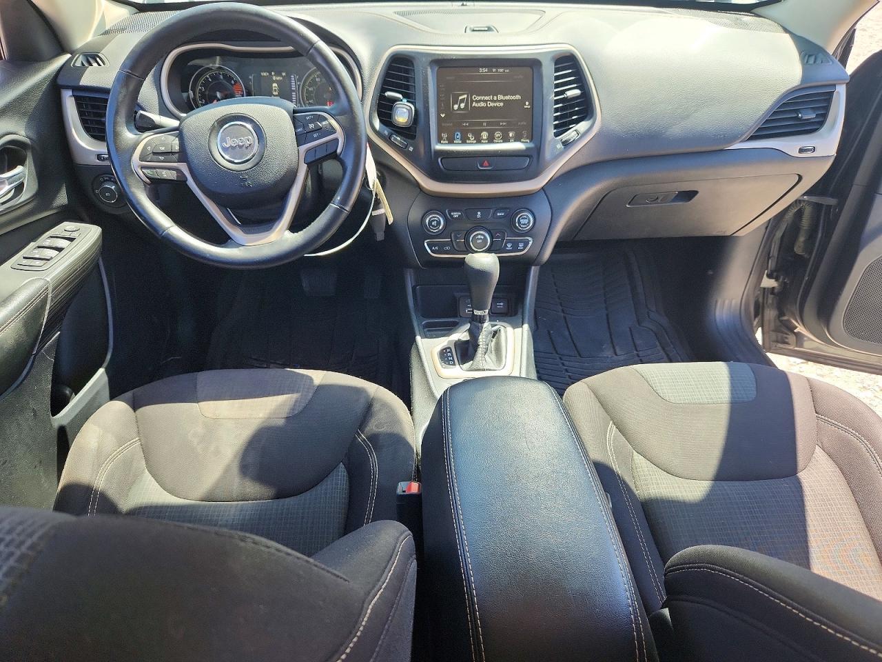 2017 Jeep Cherokee Latitude - zdjęcie 8