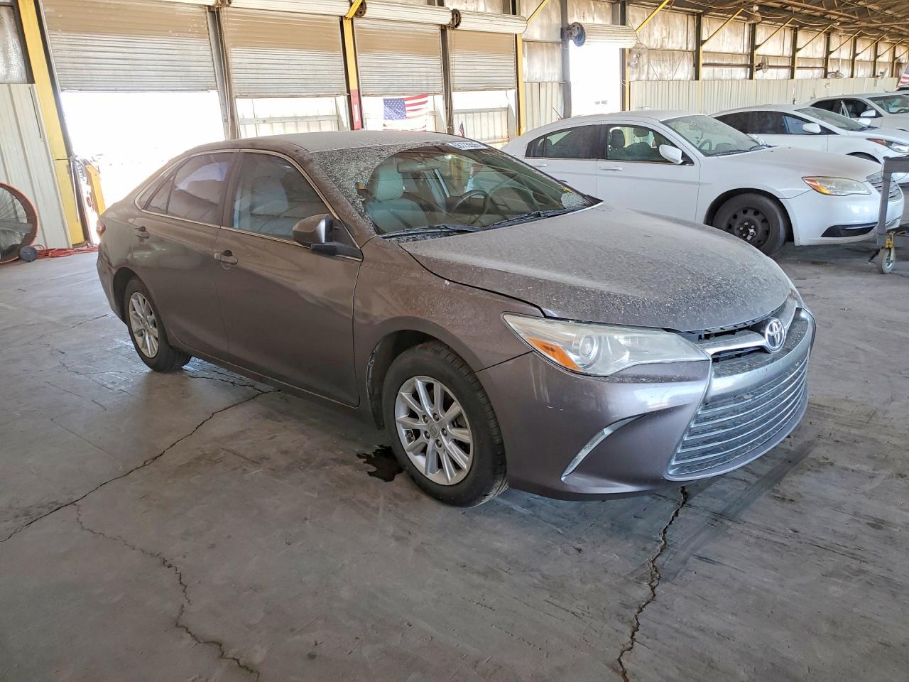2015 Toyota Camry Le - zdjęcie 4