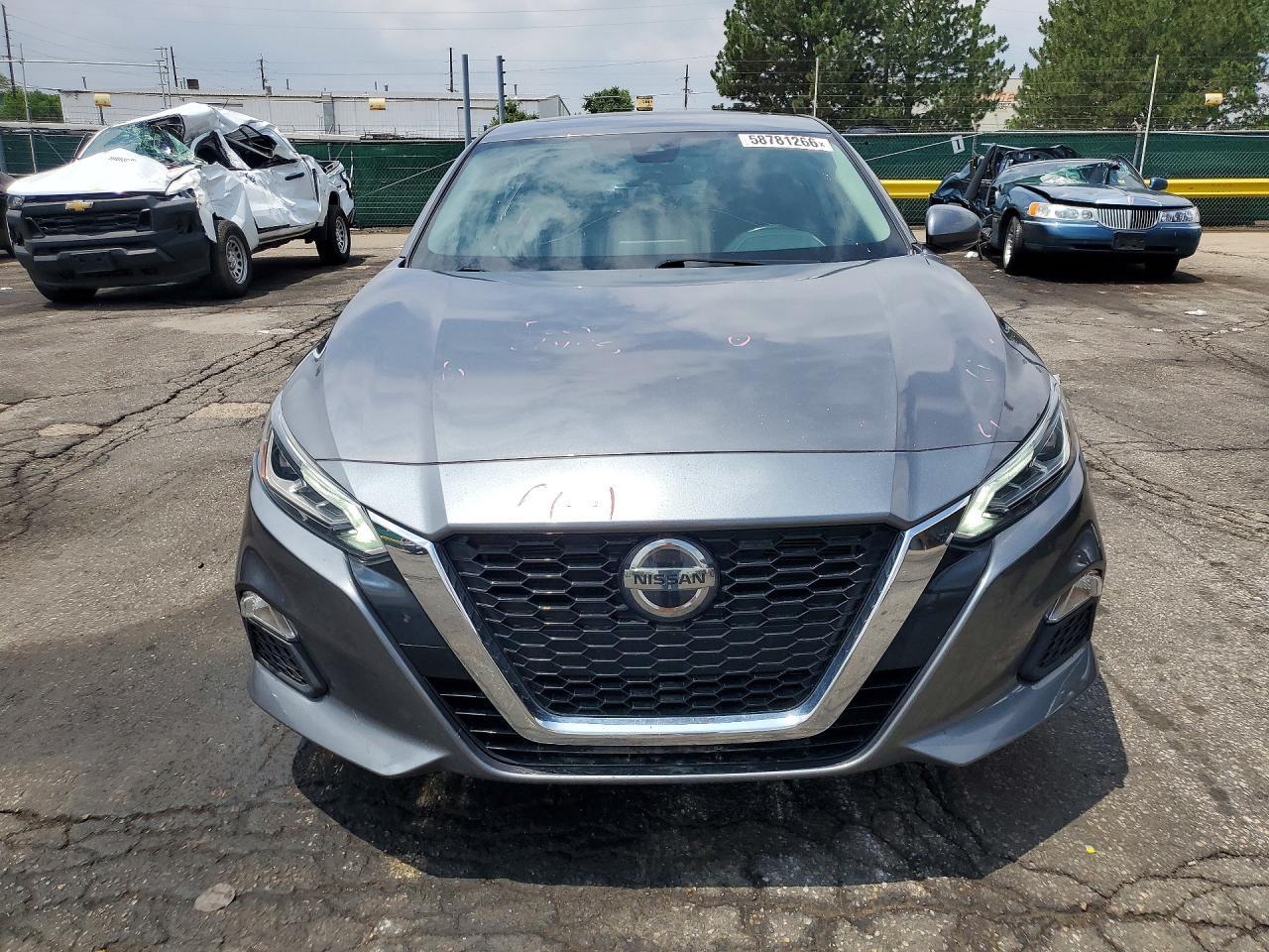 2022 Nissan Altima Sv - zdjęcie 9