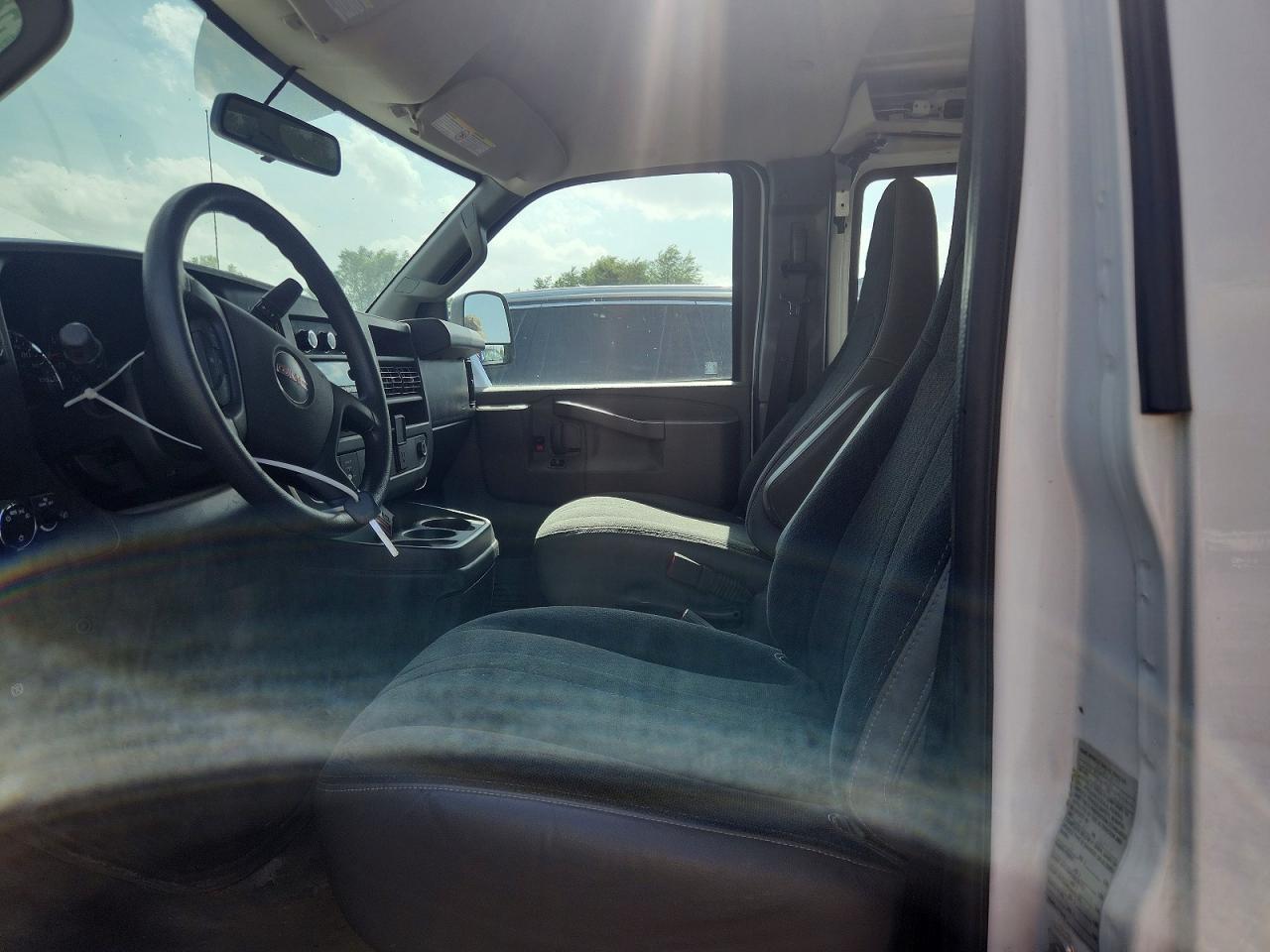 2019 GMC Savana G2500 - zdjęcie 7