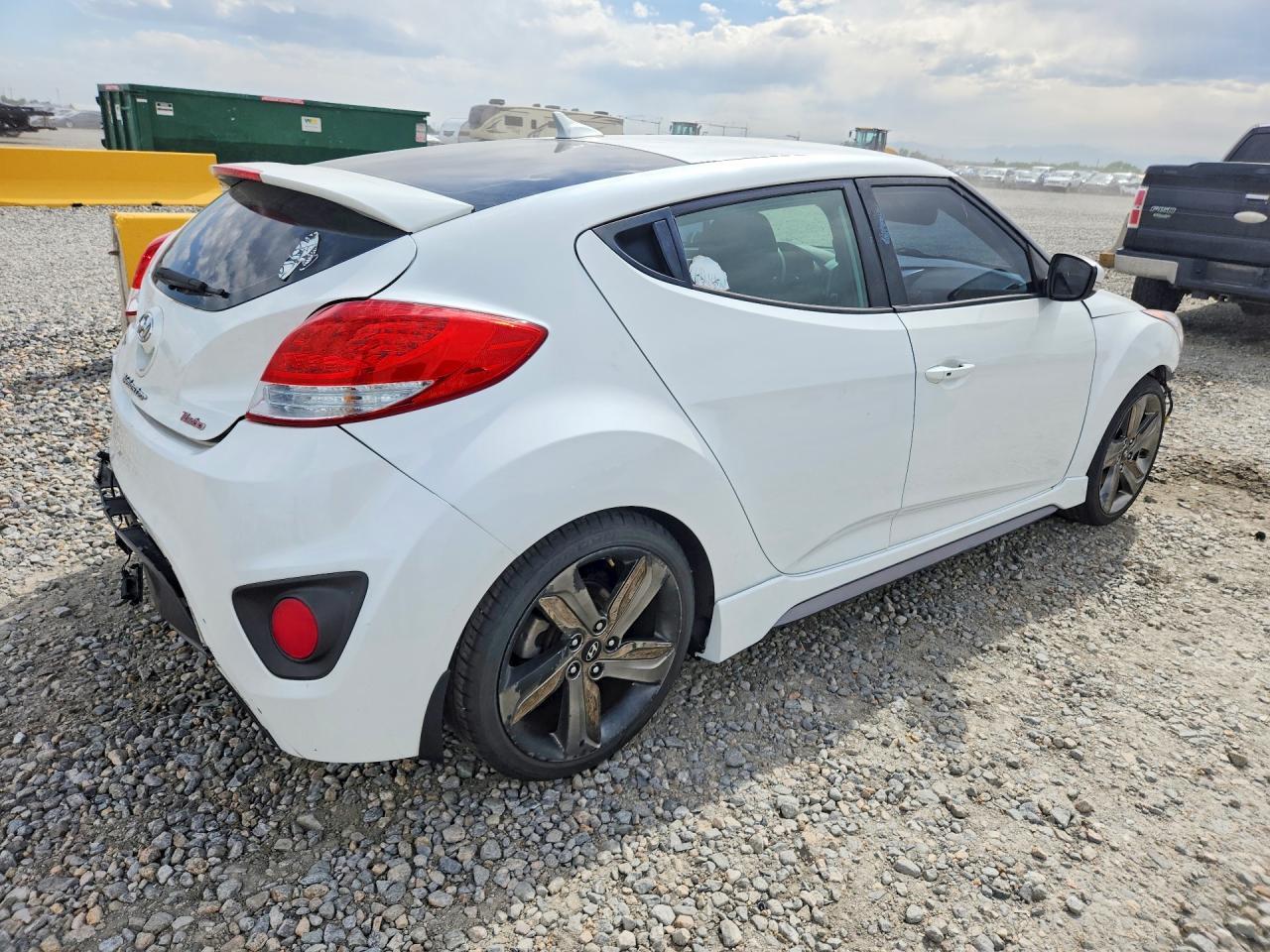 Hyundai Veloster - zdjęcie 3