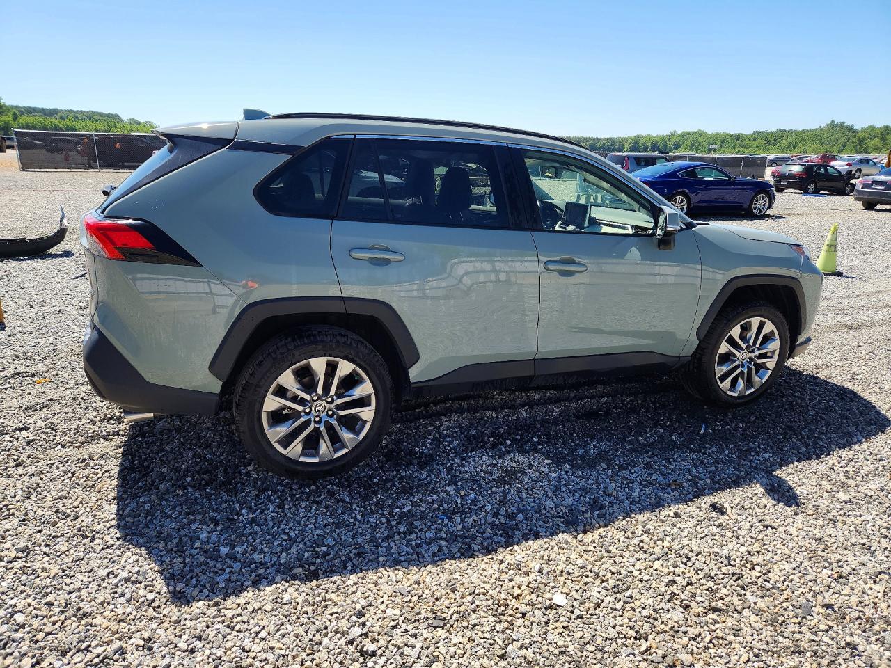 2023 Toyota Rav4 Xle Premium - zdjęcie 3