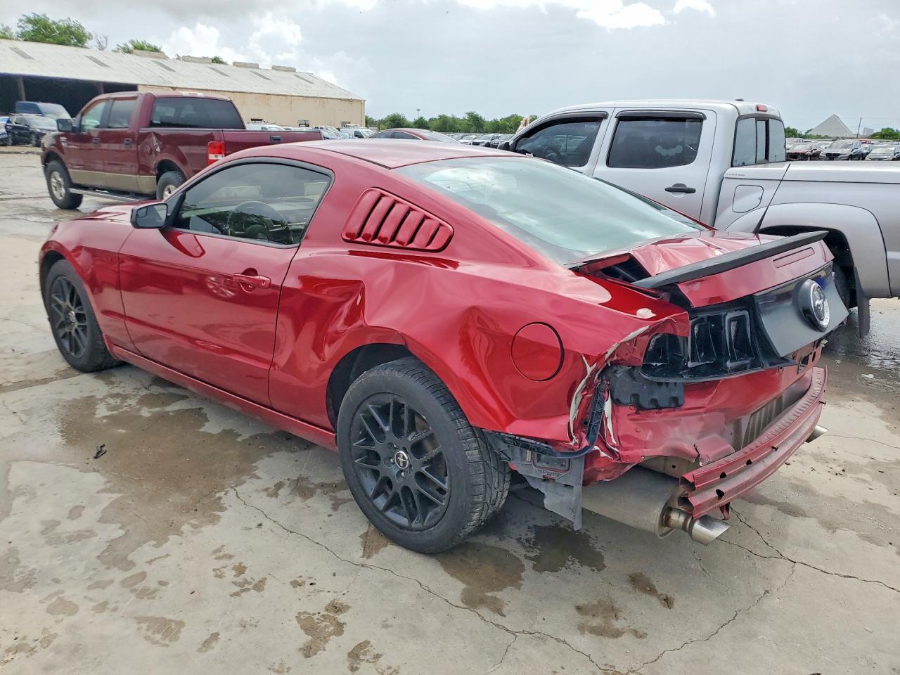 2014 Ford Mustang - zdjęcie 2