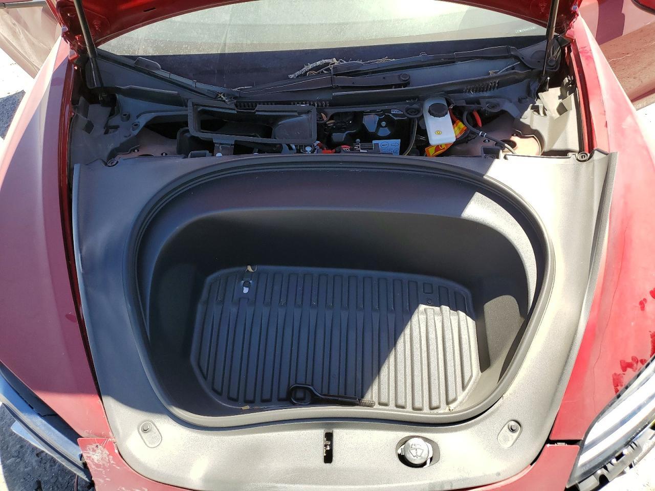2026 Tesla Model 3 - zdjęcie 11