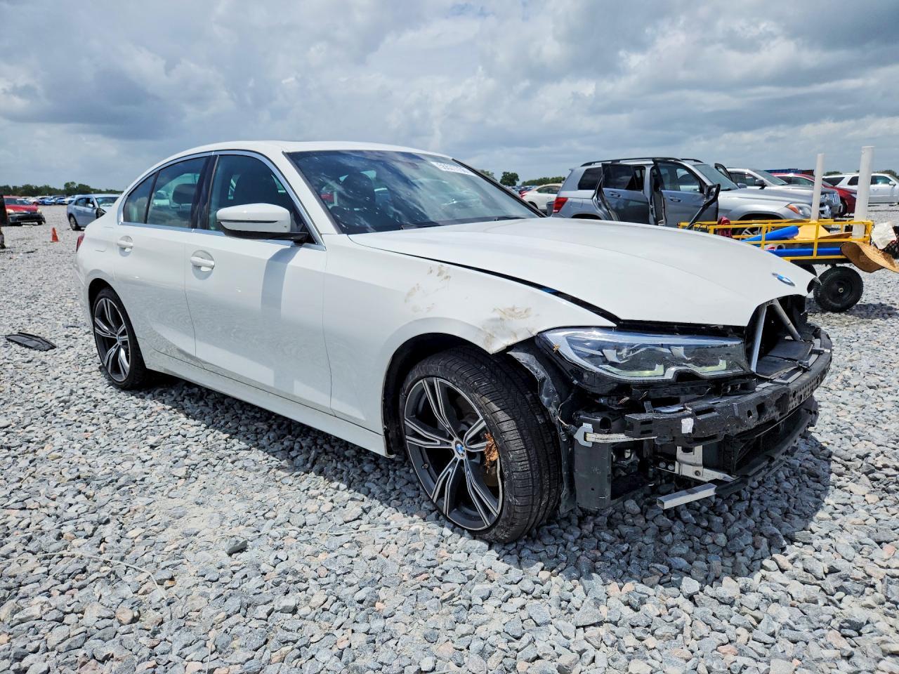 2021 BMW 330Xi - zdjęcie 4