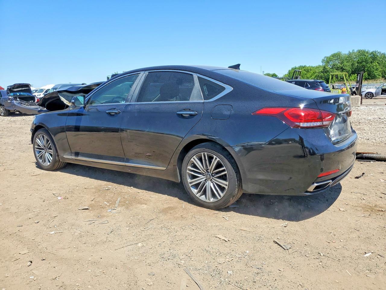 2018 Genesis G80 3.8 - zdjęcie 2