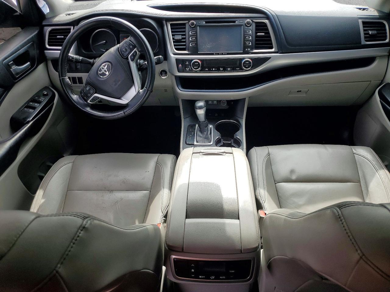 2017 Toyota Highlander Xle - zdjęcie 8