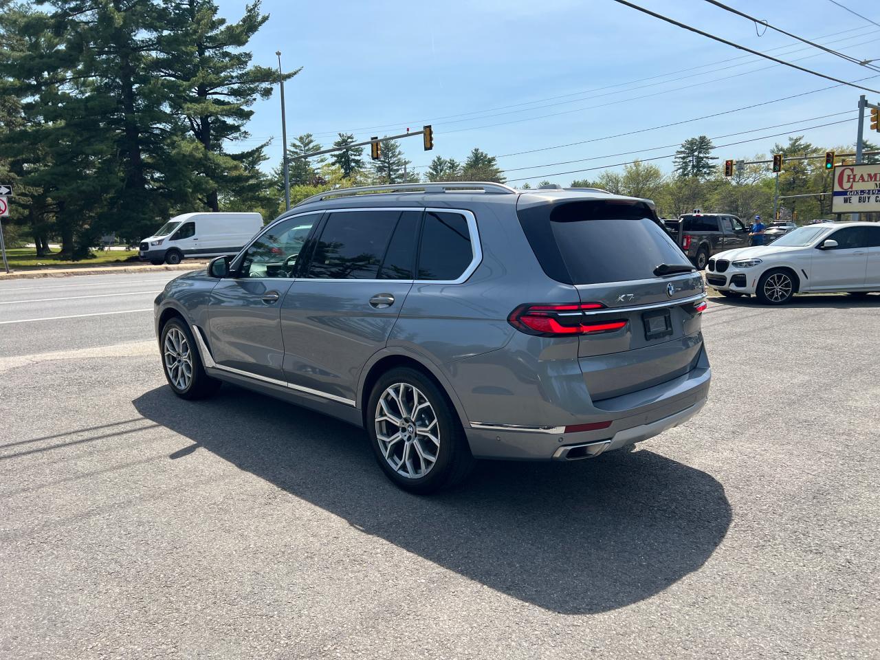2024 BMW X7 xDrive40I - zdjęcie 3