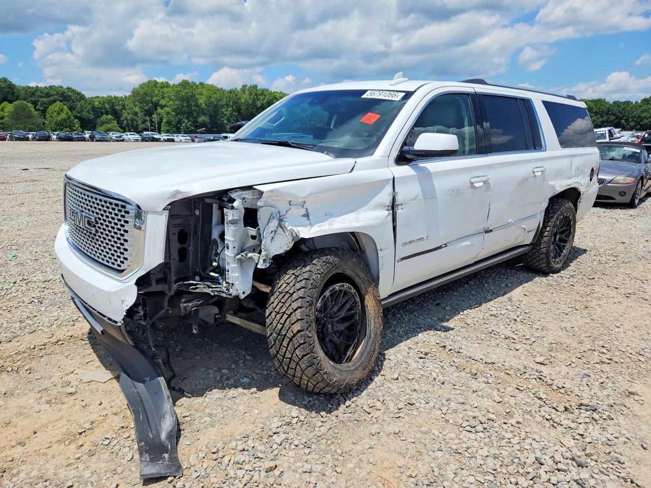 2016 GMC Yukon Xl Denali - zdjęcie główne