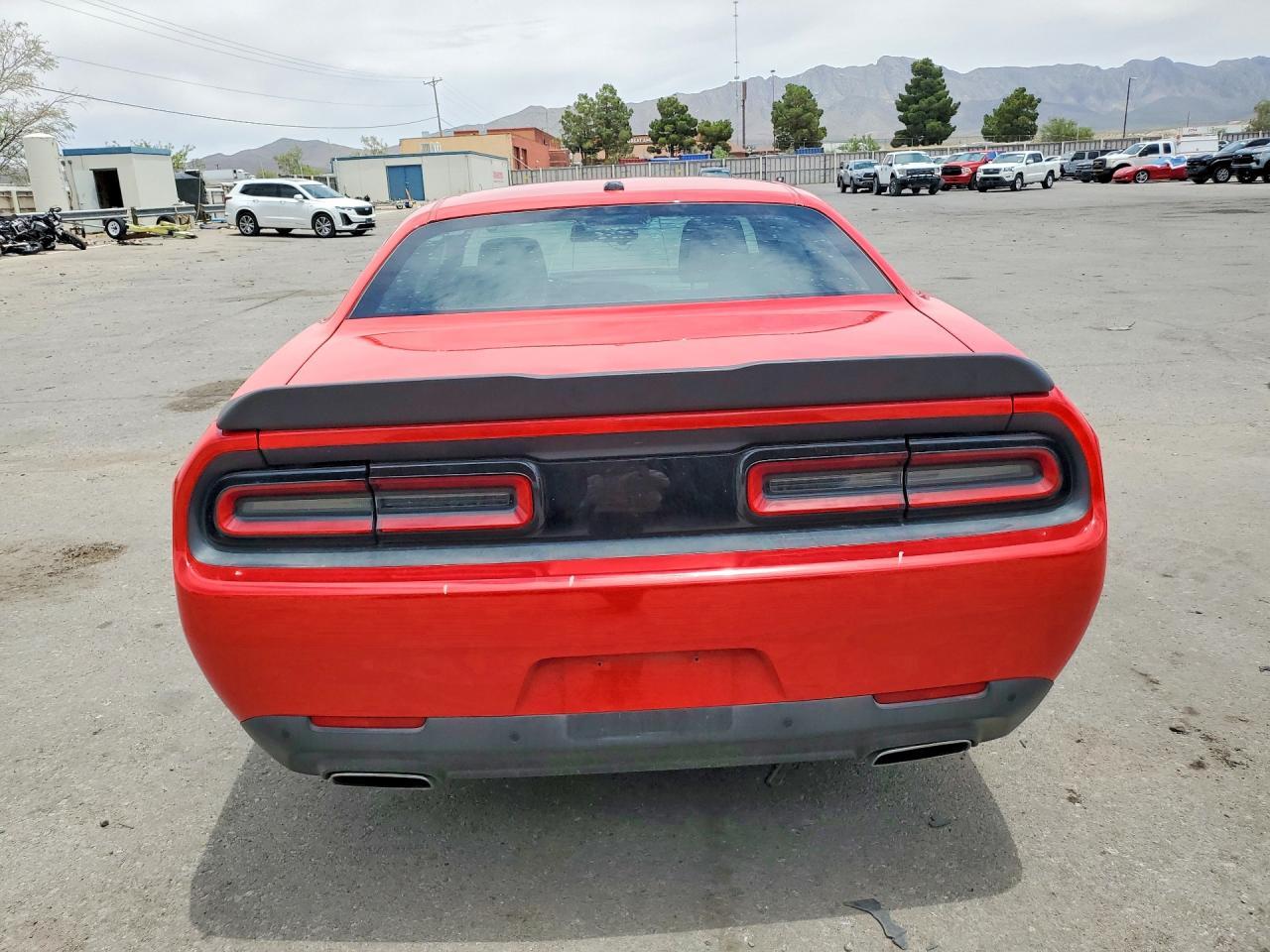 2015 Dodge Challenger Sxt - zdjęcie 6