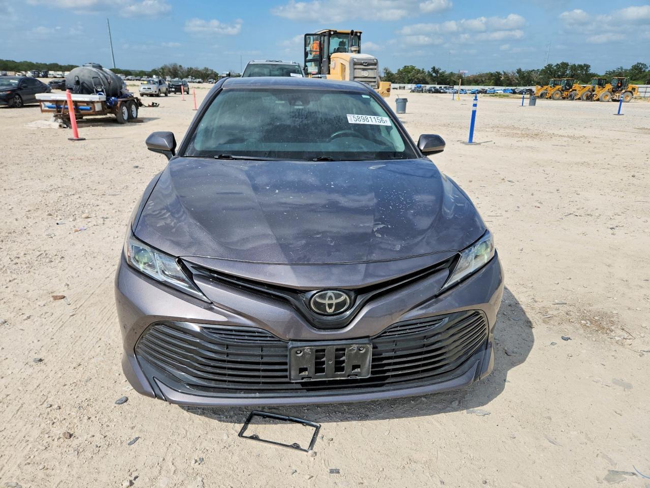 2019 Toyota Camry Le - zdjęcie 5