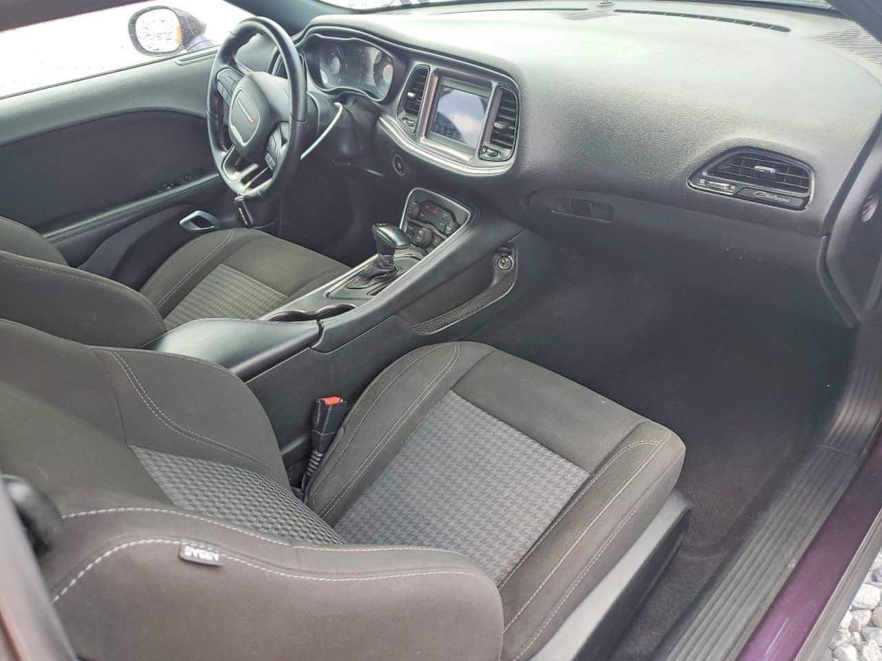 2021 Dodge Challenger Sxt - zdjęcie 8