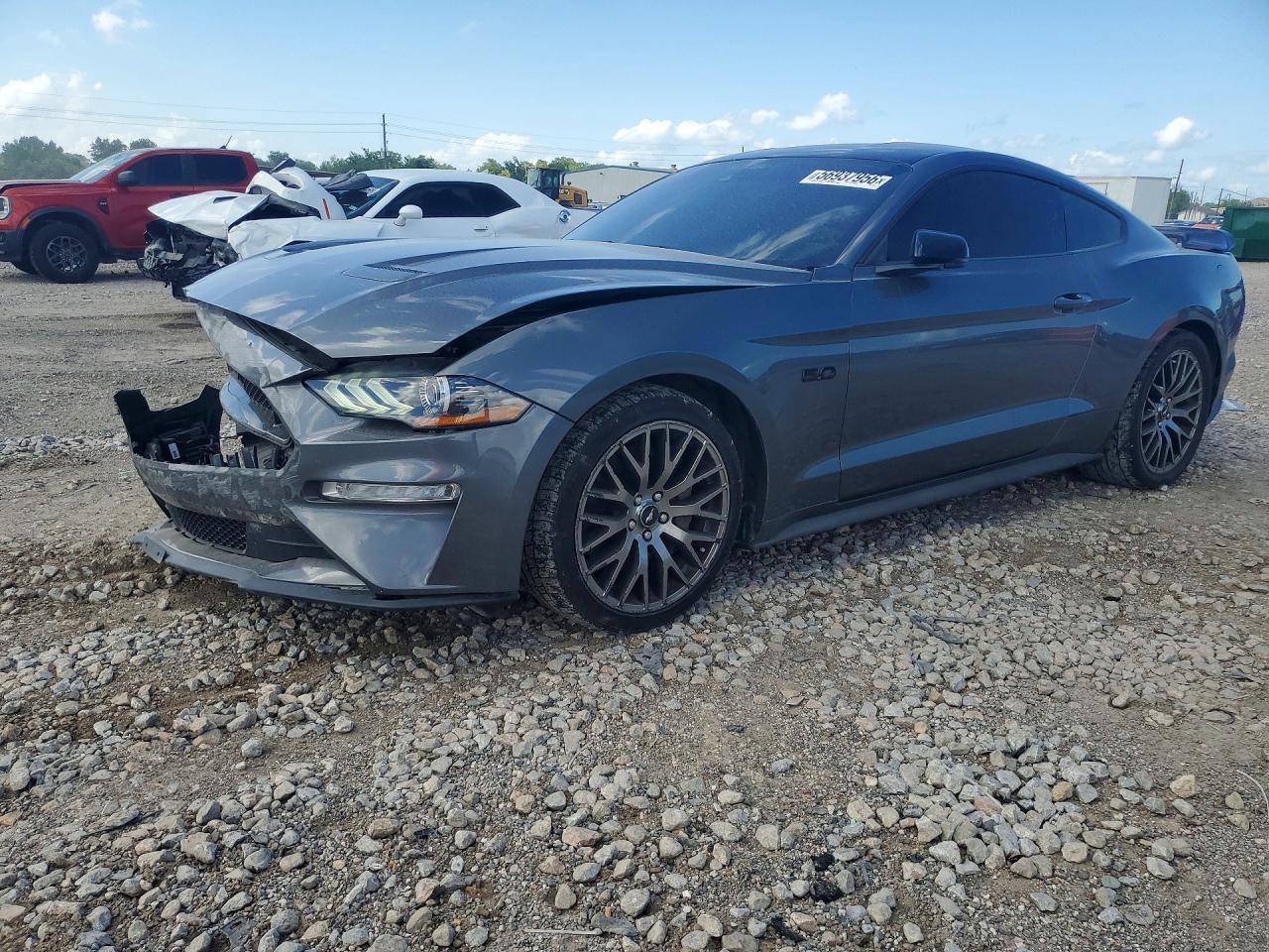 2021 Ford Mustang Gt - zdjęcie główne