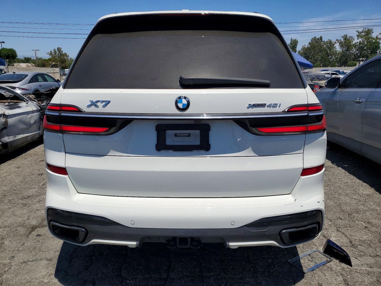2023 BMW X7 xDrive40I - zdjęcie 6