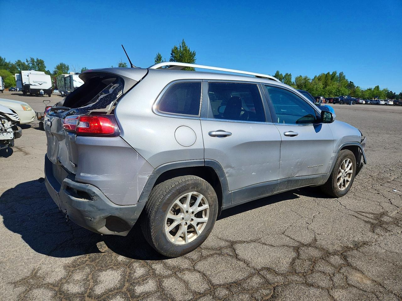 2015 Jeep Cherokee Latitude - zdjęcie 3