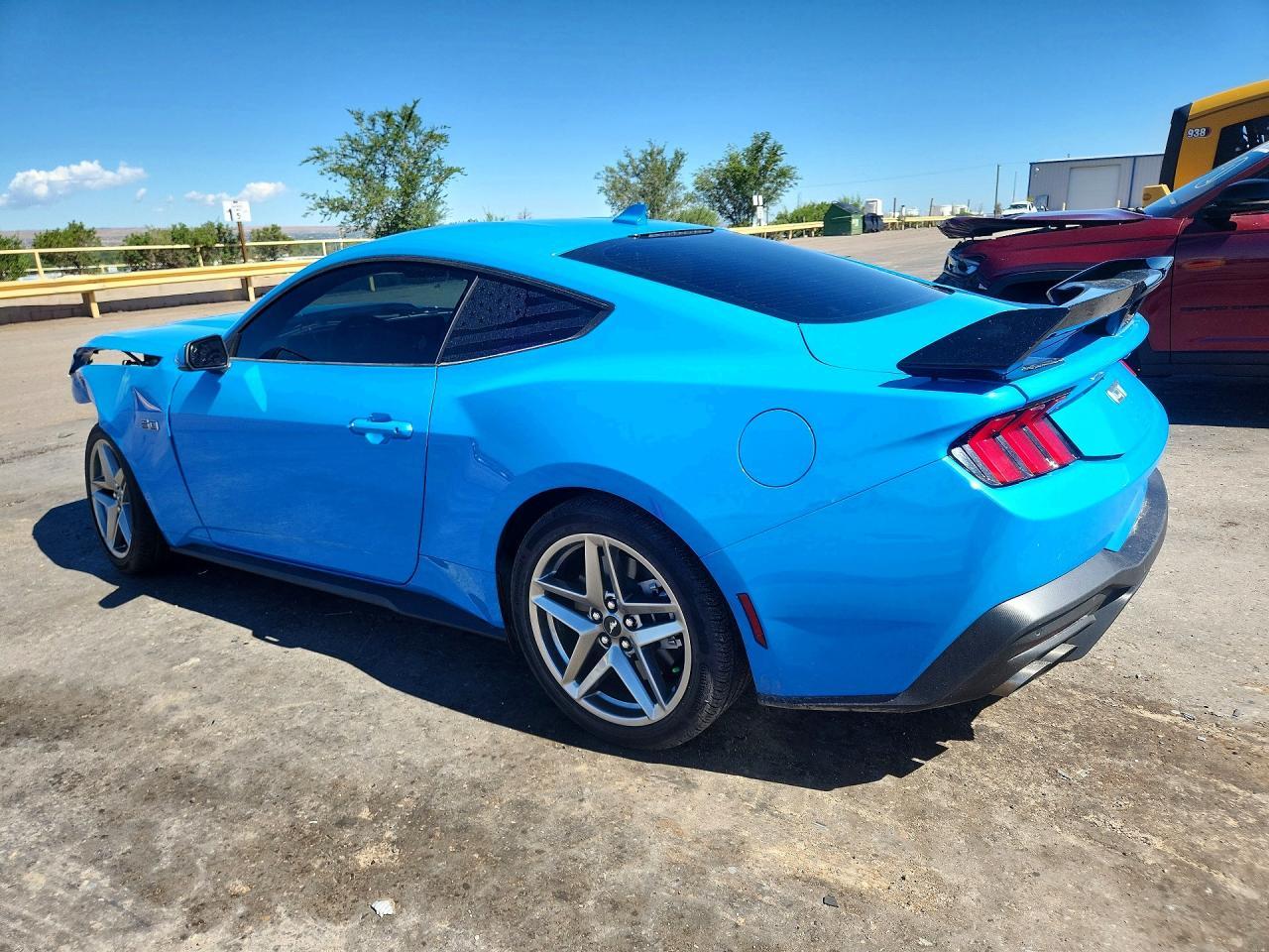 2024 Ford Mustang Gt - zdjęcie 2
