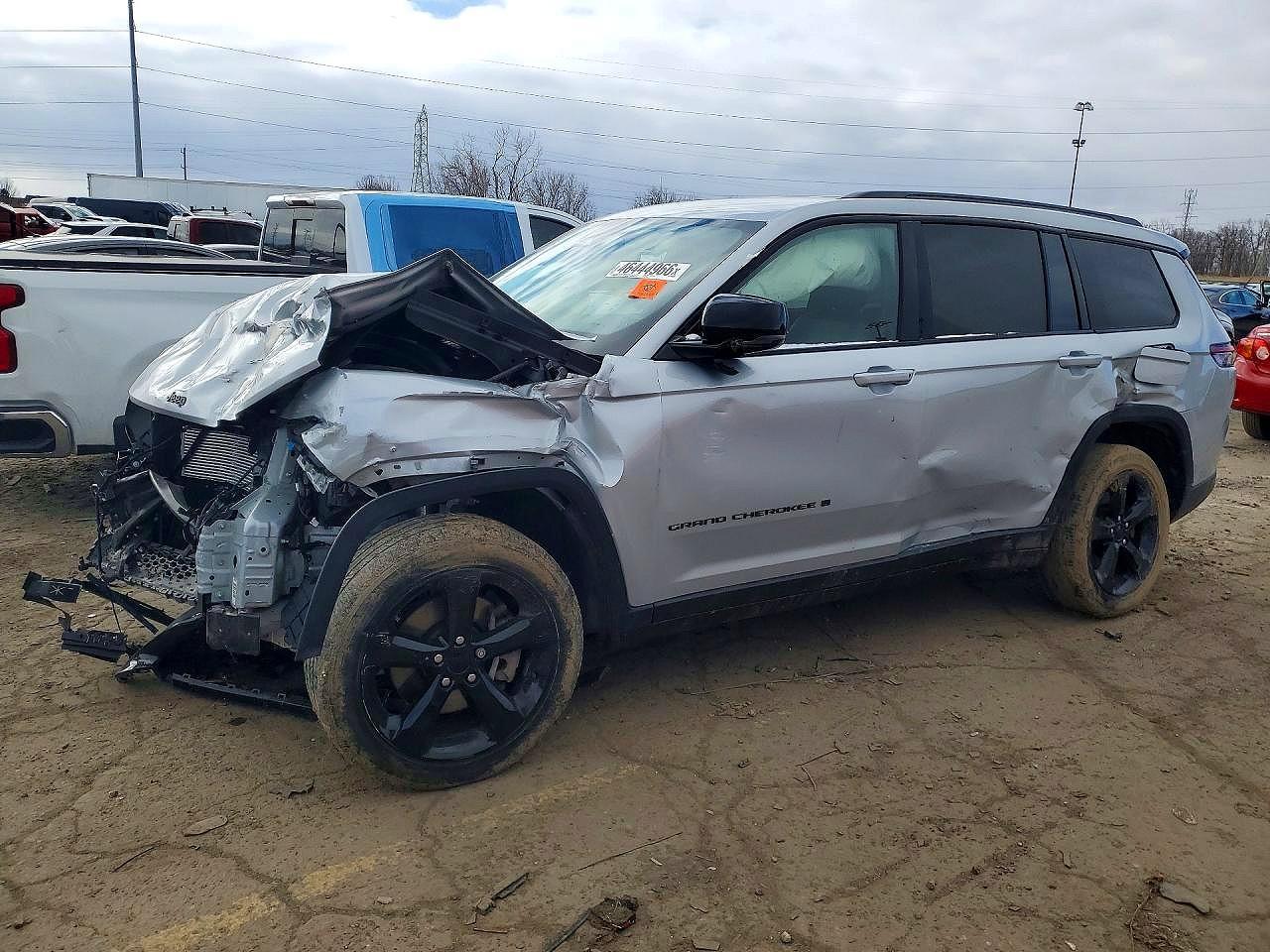 2023 Jeep Grand Cherokee L Laredo - zdjęcie główne