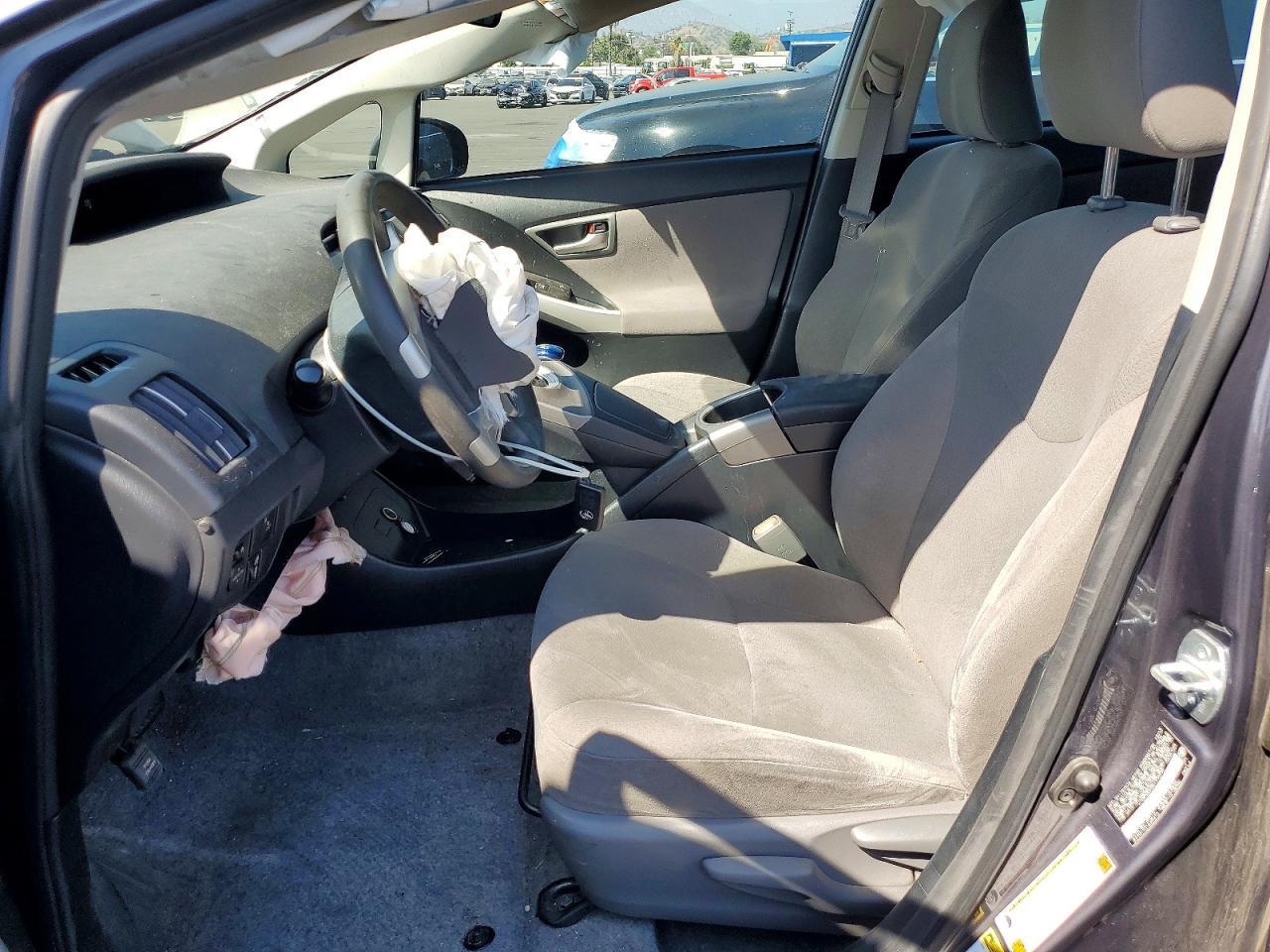 2014 Toyota Prius Three - zdjęcie 7