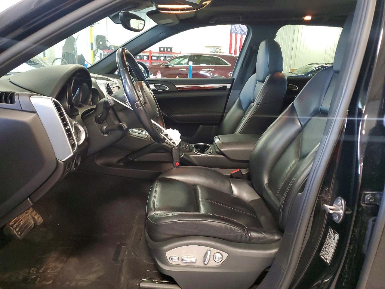 2013 Porsche Cayenne - zdjęcie 7
