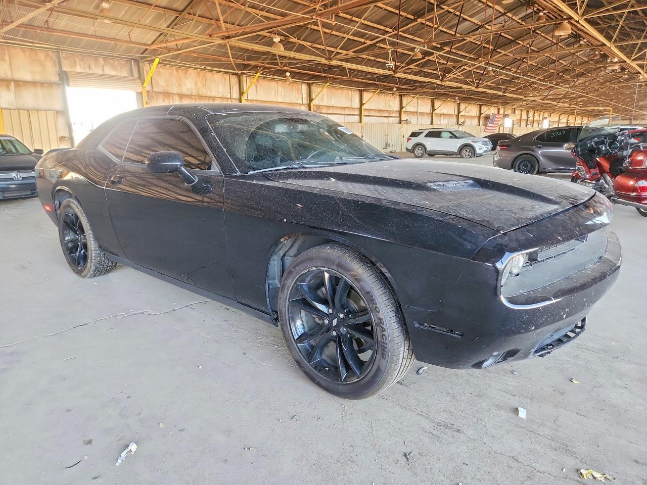 2017 Dodge Challenger Sxt - zdjęcie 4