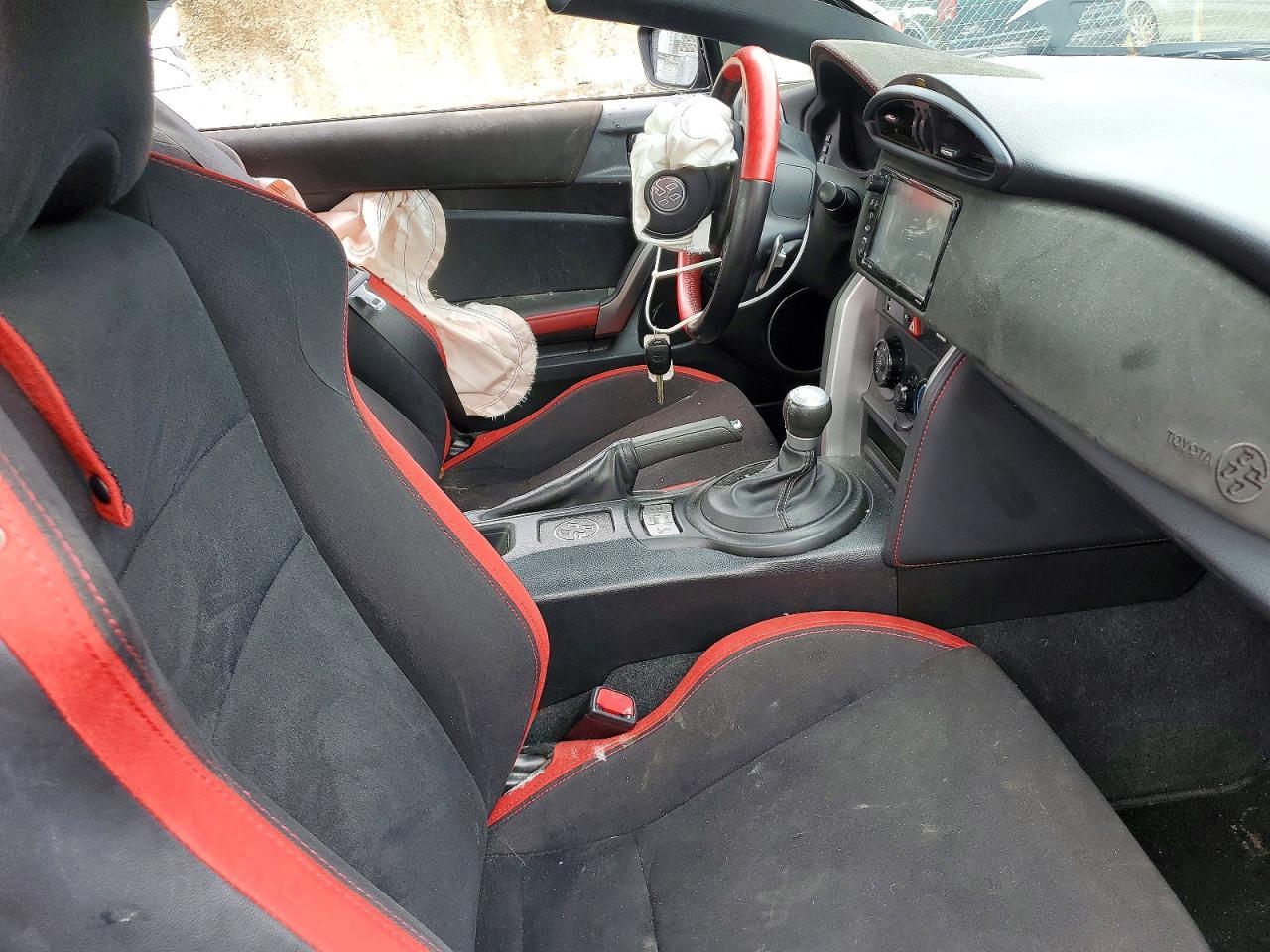 2017 Toyota 86 Base - zdjęcie 7