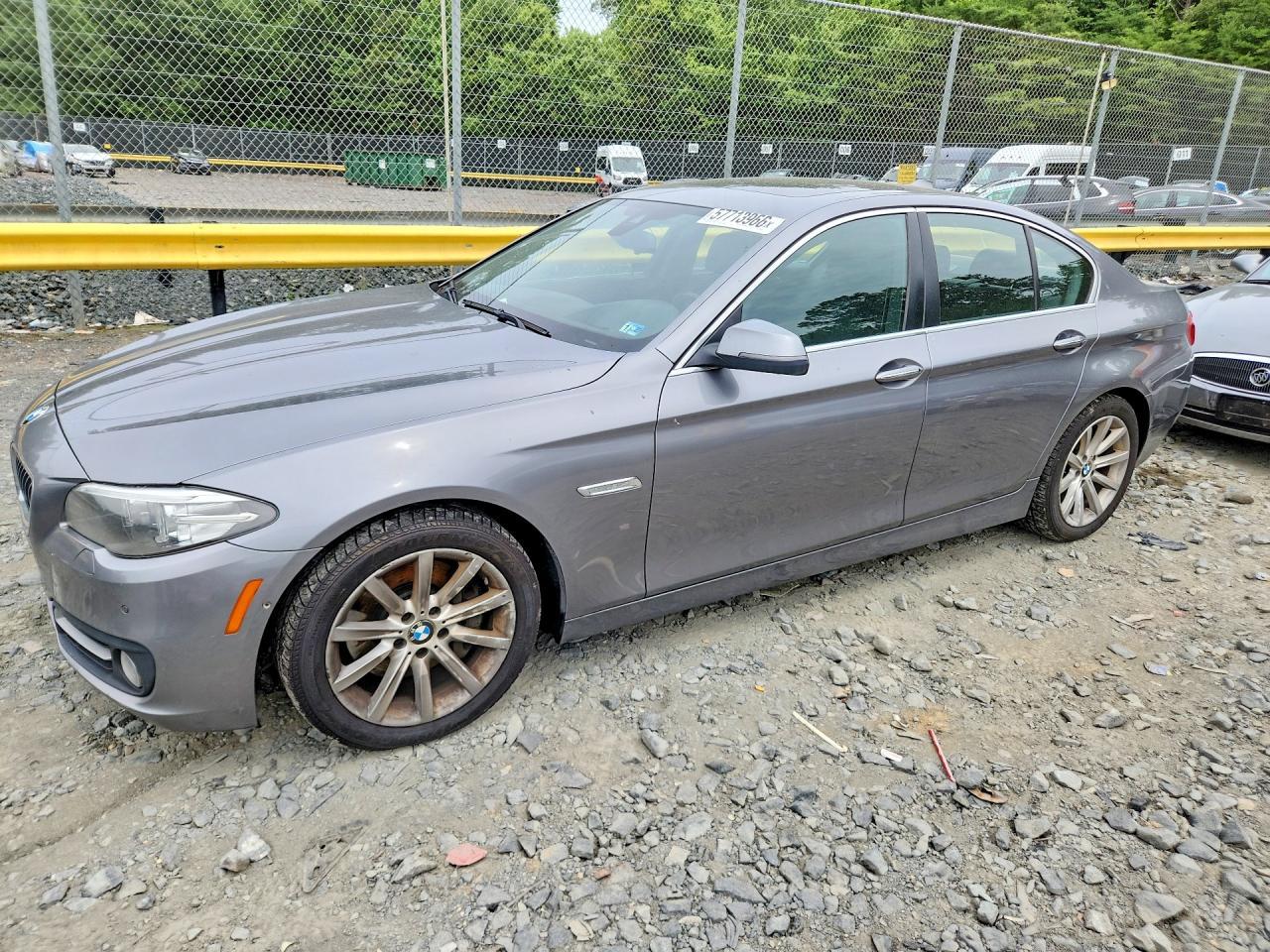 2015 BMW Seria 5 535i - zdjęcie główne