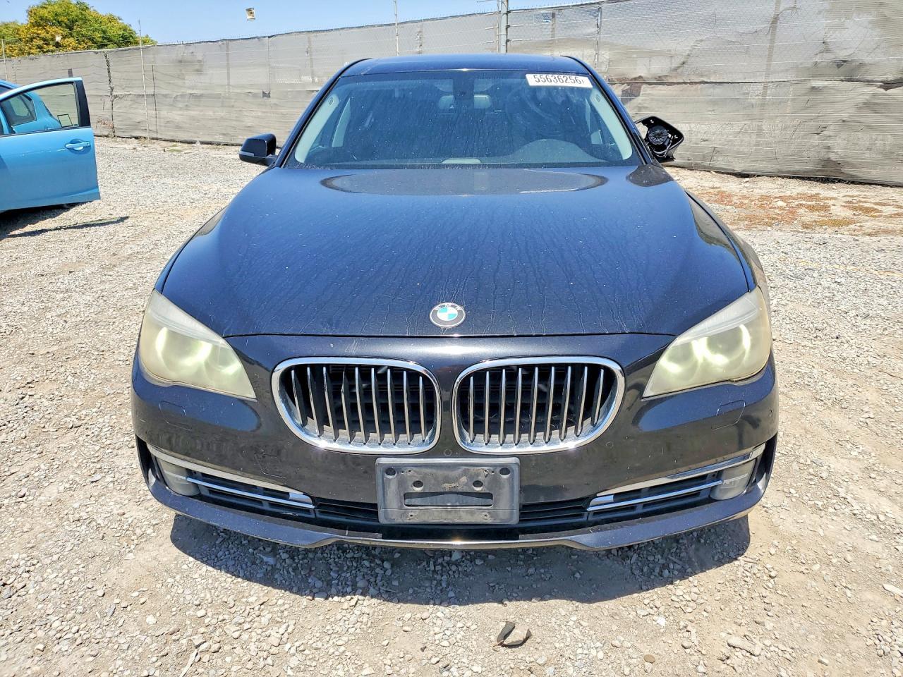 BMW Seria 7 - zdjęcie 5