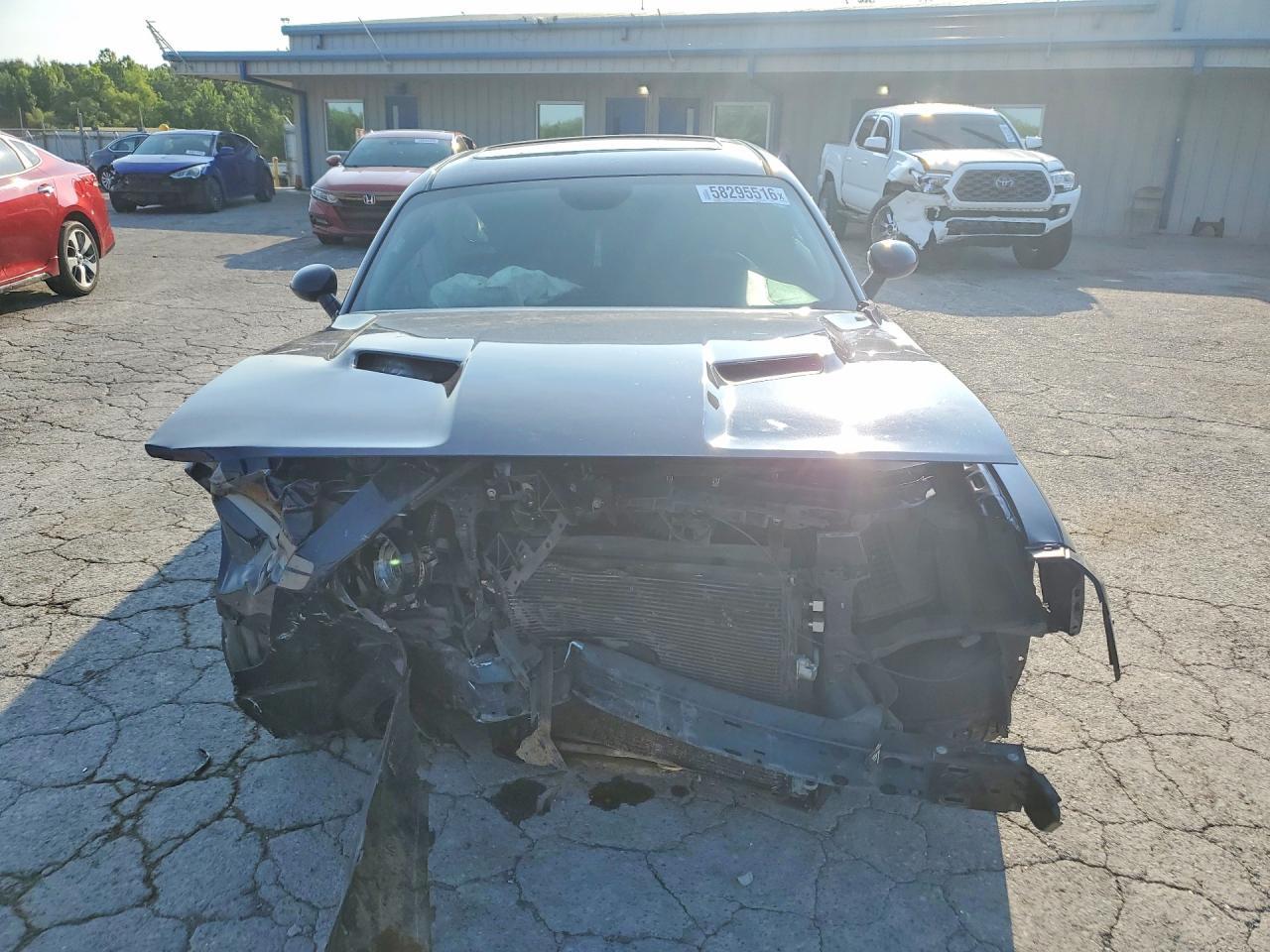 2017 Dodge Challenger Sxt - zdjęcie 5