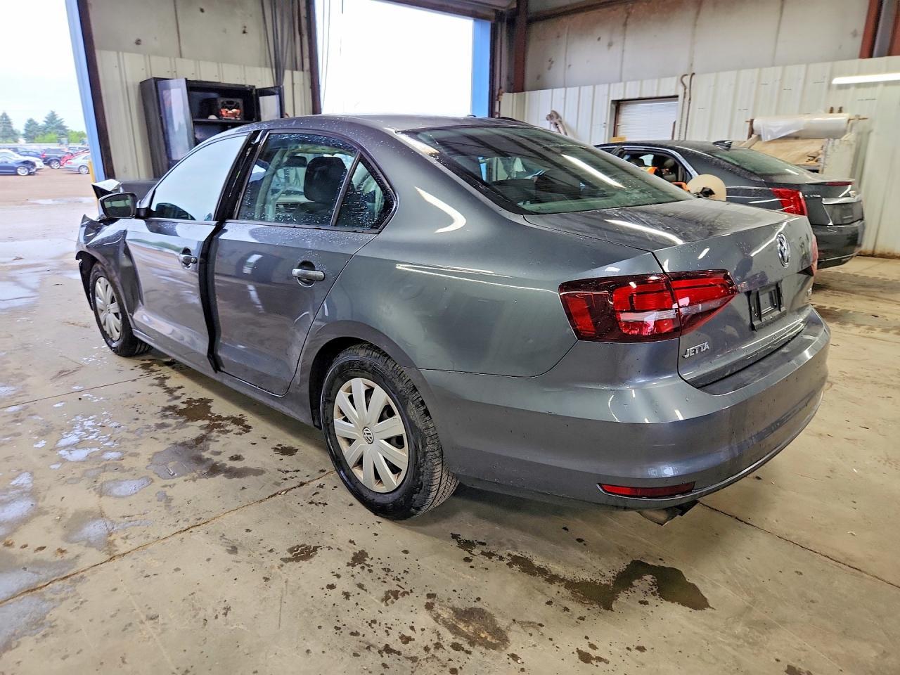 2016 Volkswagen Jetta S - zdjęcie 2