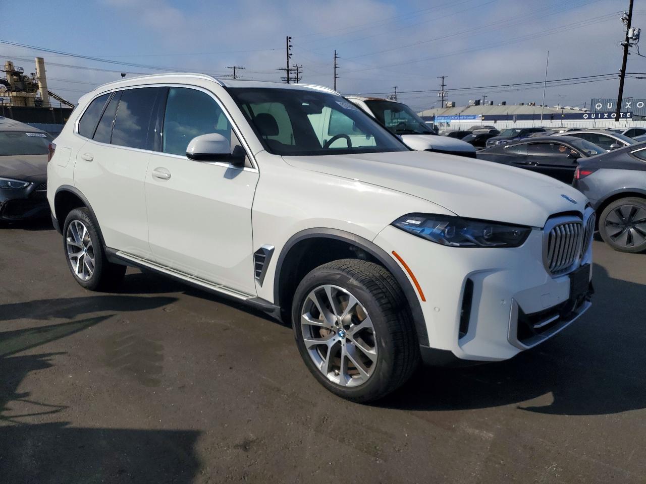 2025 BMW X5 xDrive50E - zdjęcie 4