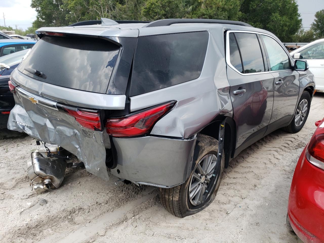 2023 Chevrolet Traverse Lt - zdjęcie 3