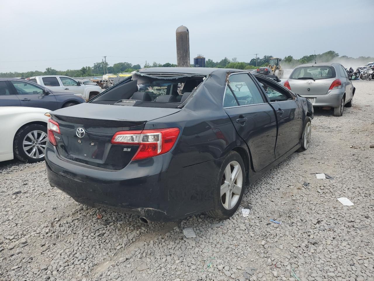 2013 Toyota Camry - zdjęcie 3