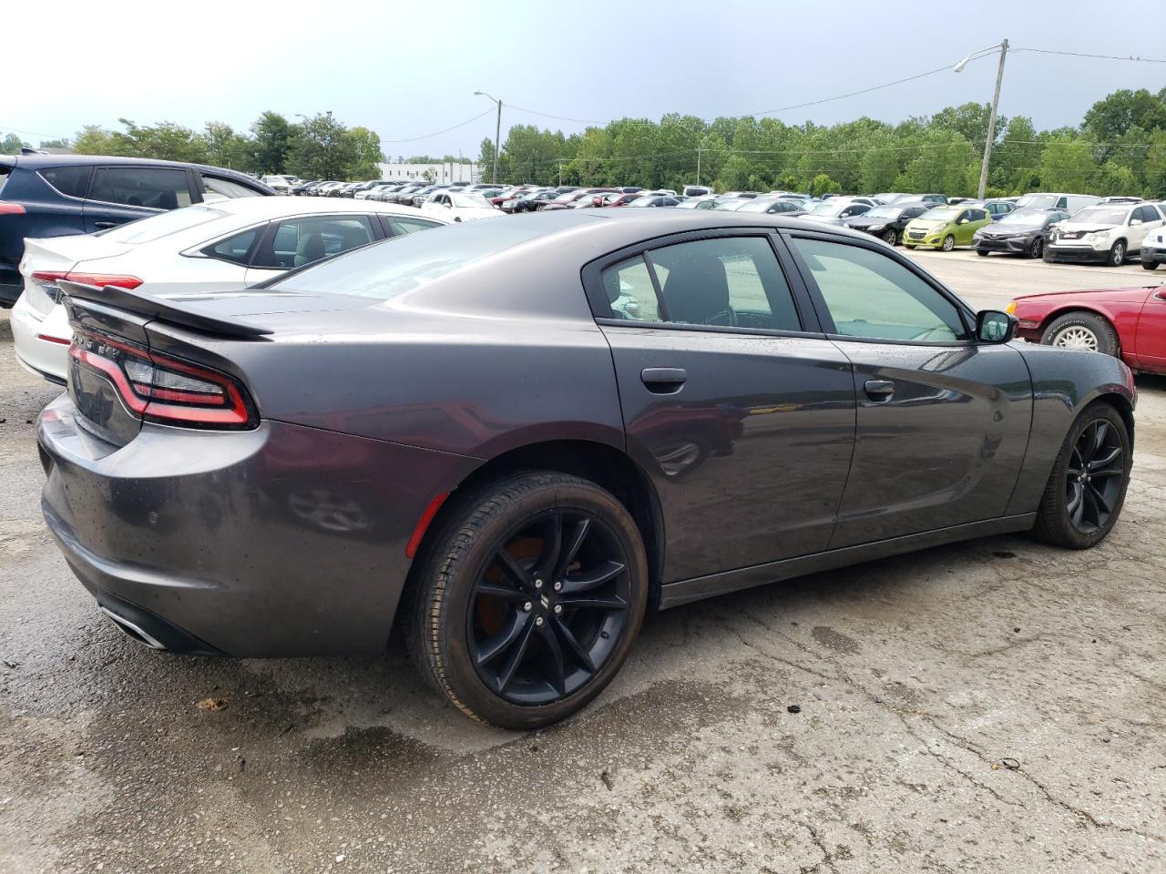 2018 Dodge Charger Sxt - zdjęcie 3