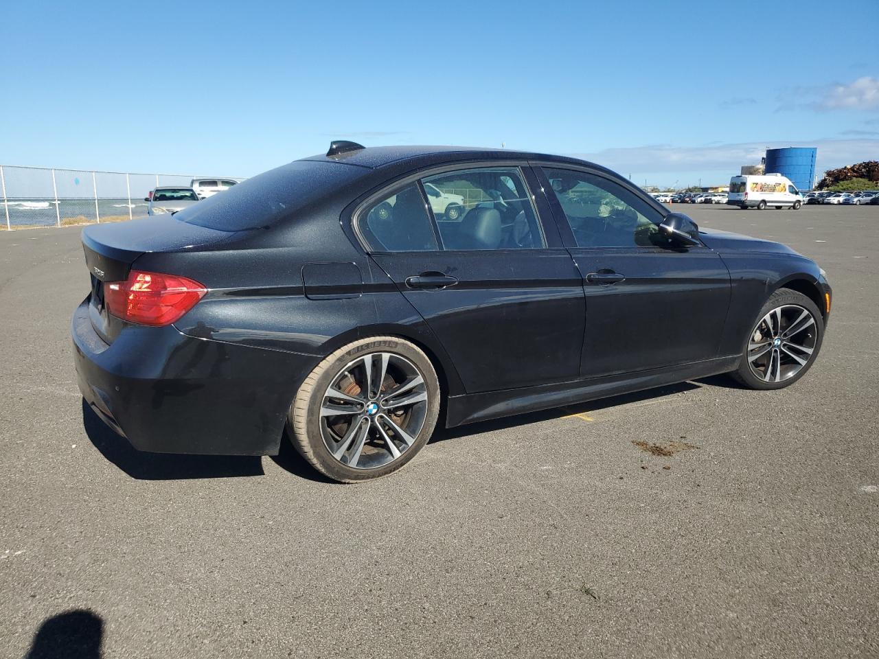 2015 BMW 328 I - zdjęcie 3