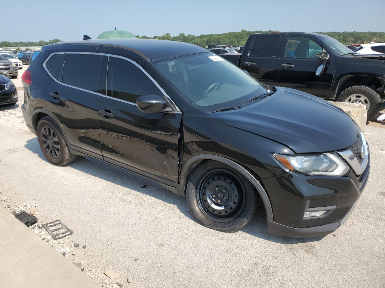 2017 Nissan Rogue S - zdjęcie 4