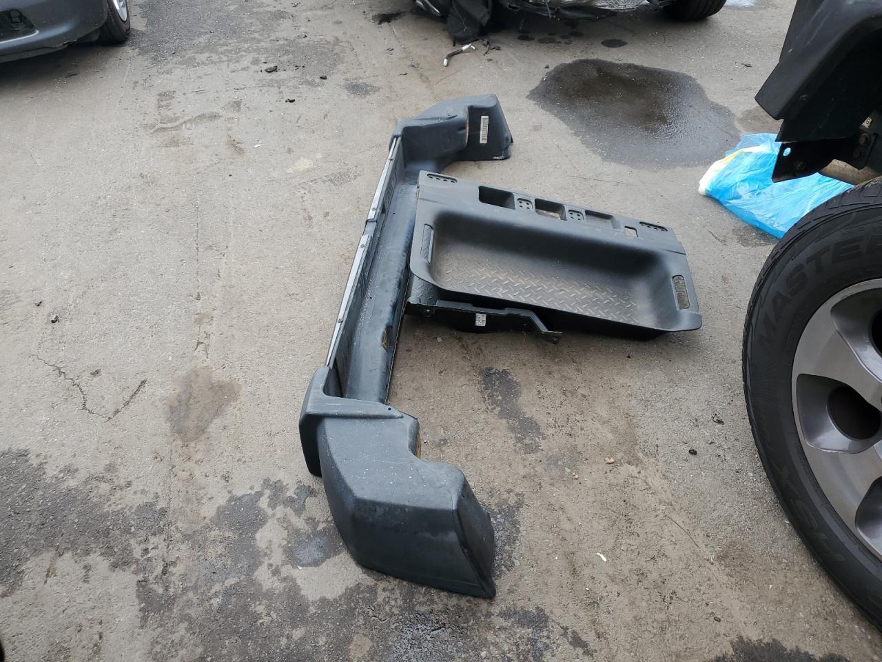 2017 Jeep Wrangler Unlimited Sahara - zdjęcie 12