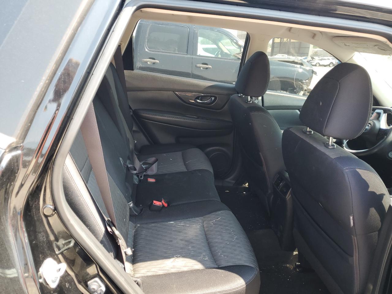 2017 Nissan Rogue S - zdjęcie 11