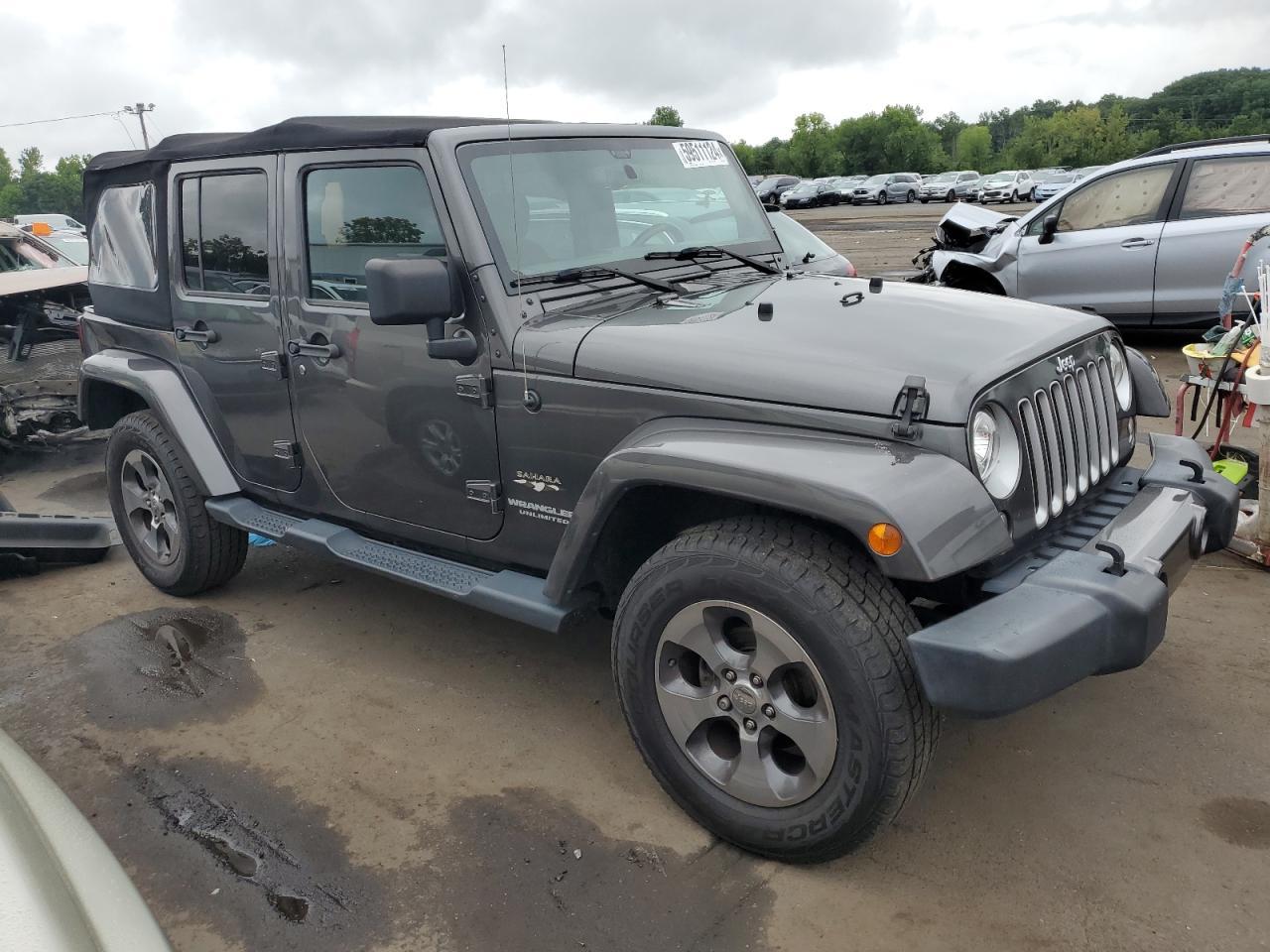 2017 Jeep Wrangler Unlimited Sahara - zdjęcie 4