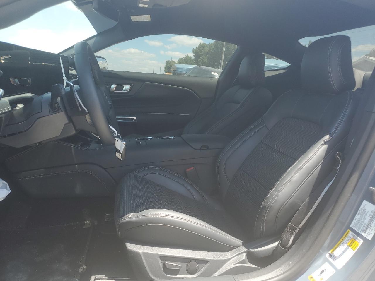 2024 Ford Mustang Gt - zdjęcie 7