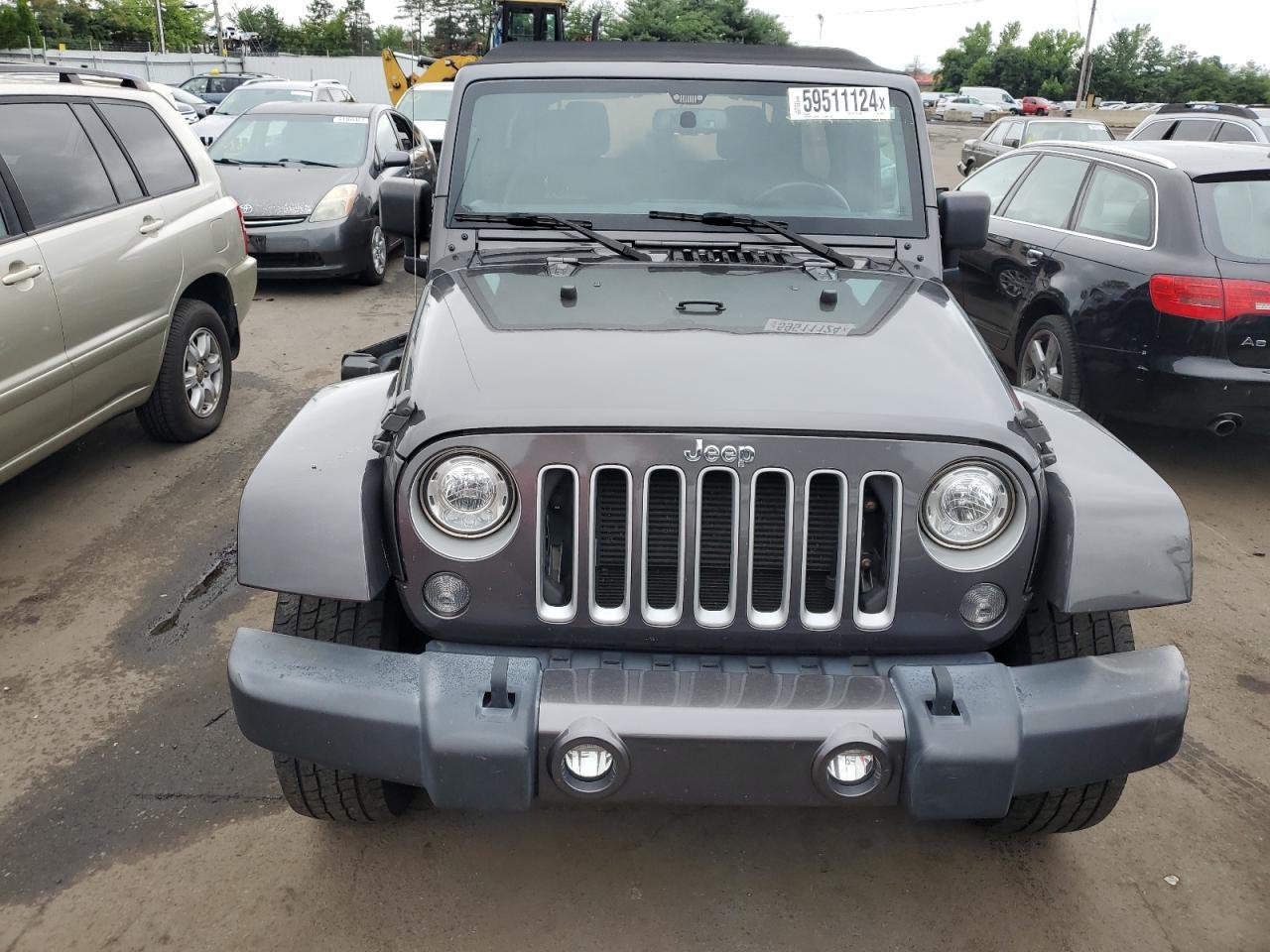 2017 Jeep Wrangler Unlimited Sahara - zdjęcie 5