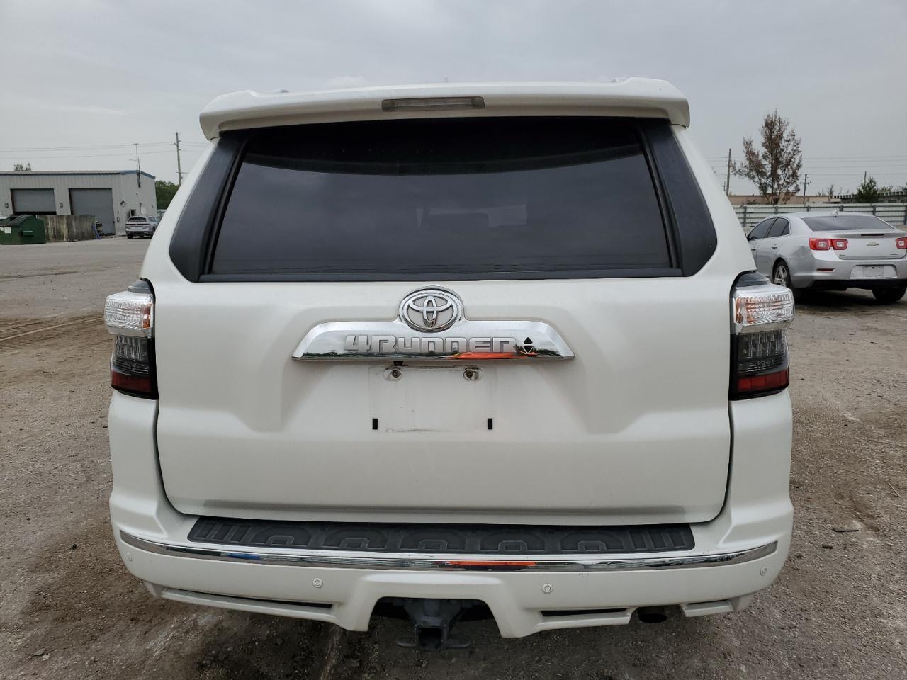 2016 Toyota 4Runner Sr5 - zdjęcie 6