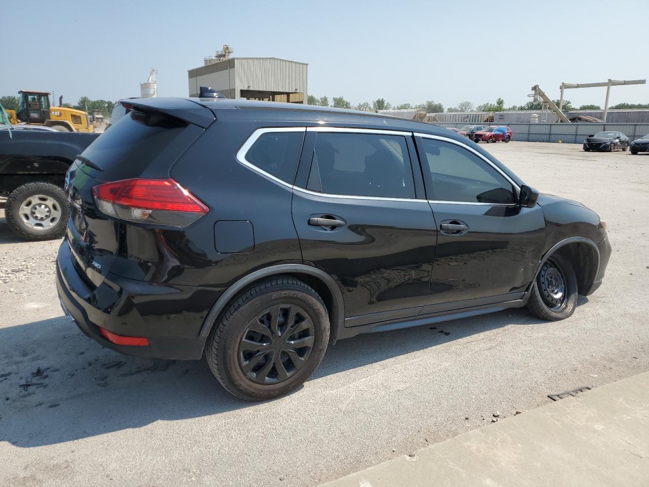2017 Nissan Rogue S - zdjęcie 3