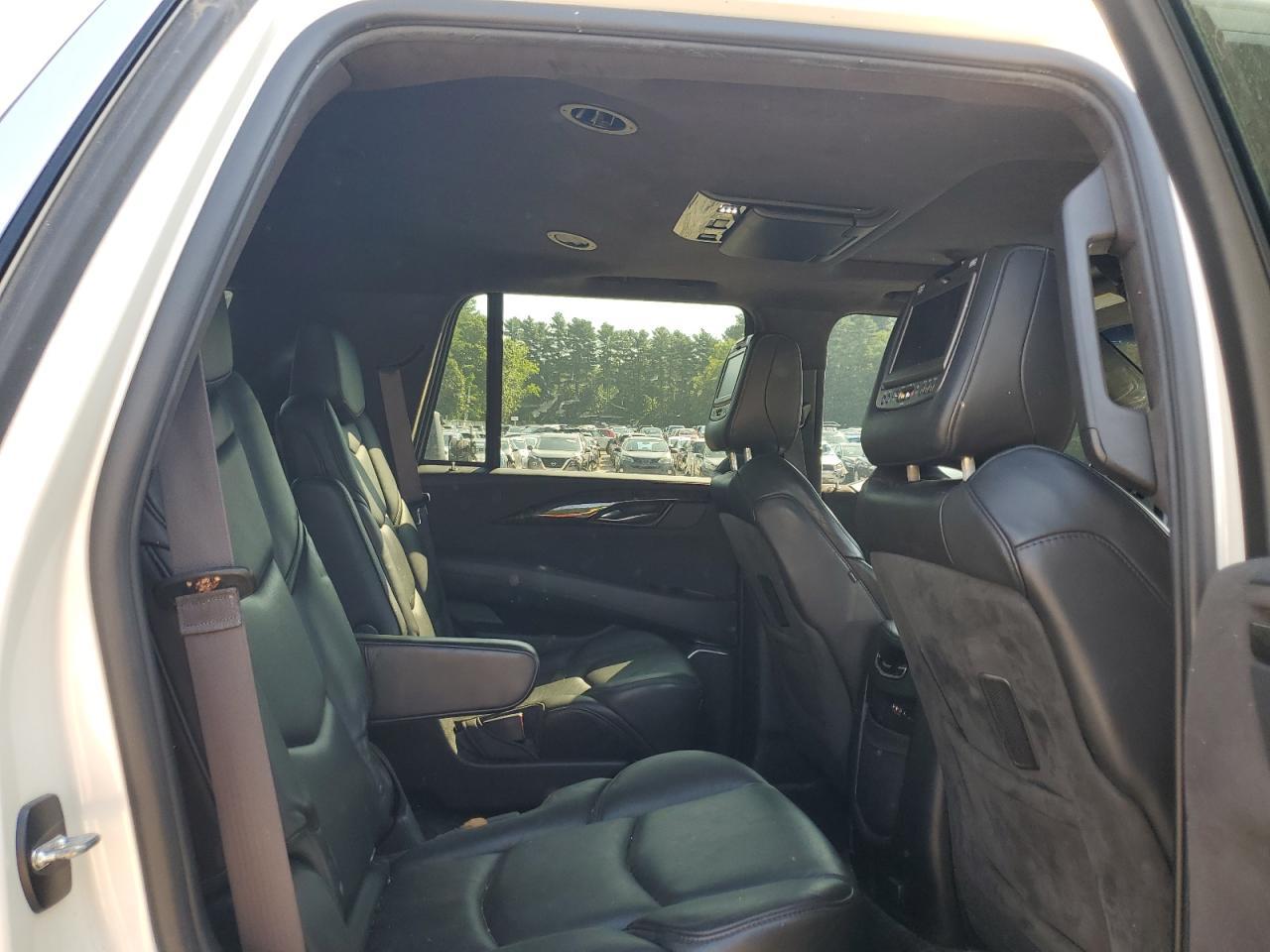 2015 Cadillac Escalade Platinum - zdjęcie 11