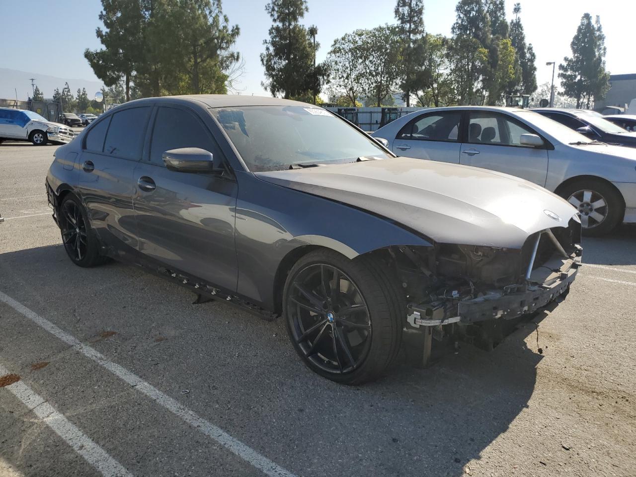 BMW Seria 3 - zdjęcie 4