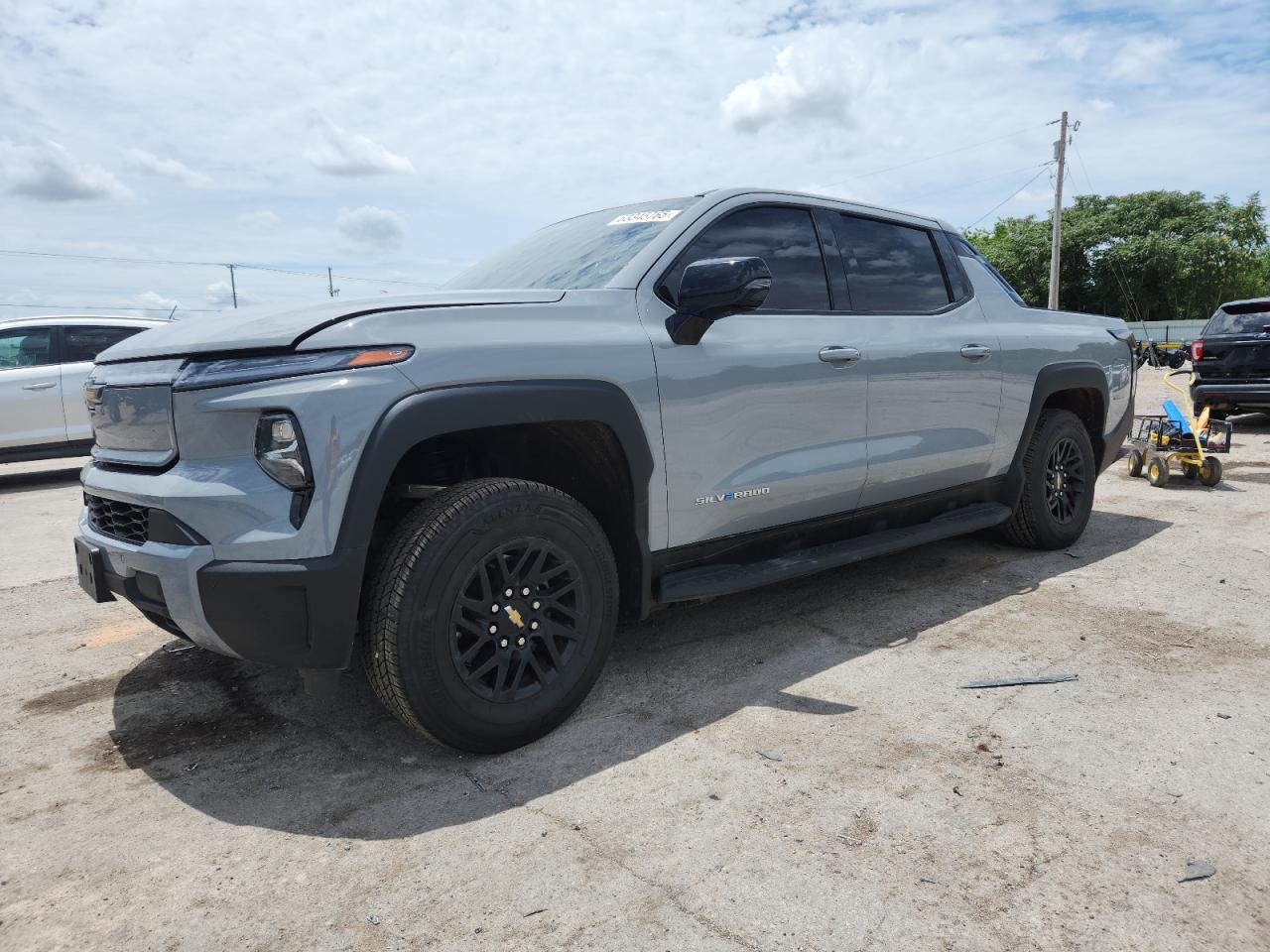2025 Chevrolet Silverado Lt - zdjęcie główne
