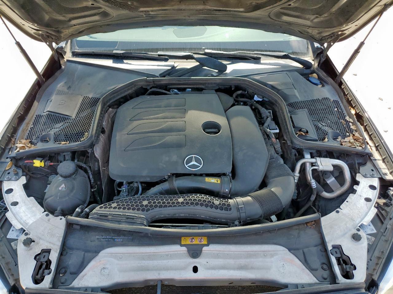 2019 Mercedes-Benz C 300 - zdjęcie 11