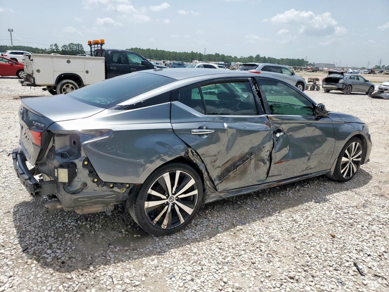 2019 Nissan Altima Platinum - zdjęcie 3