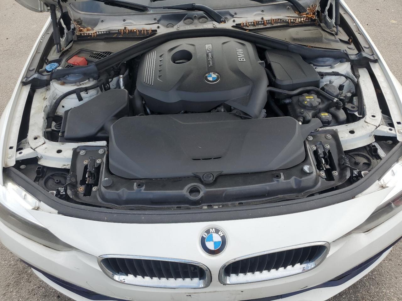 2017 BMW 330 Xi - zdjęcie 11