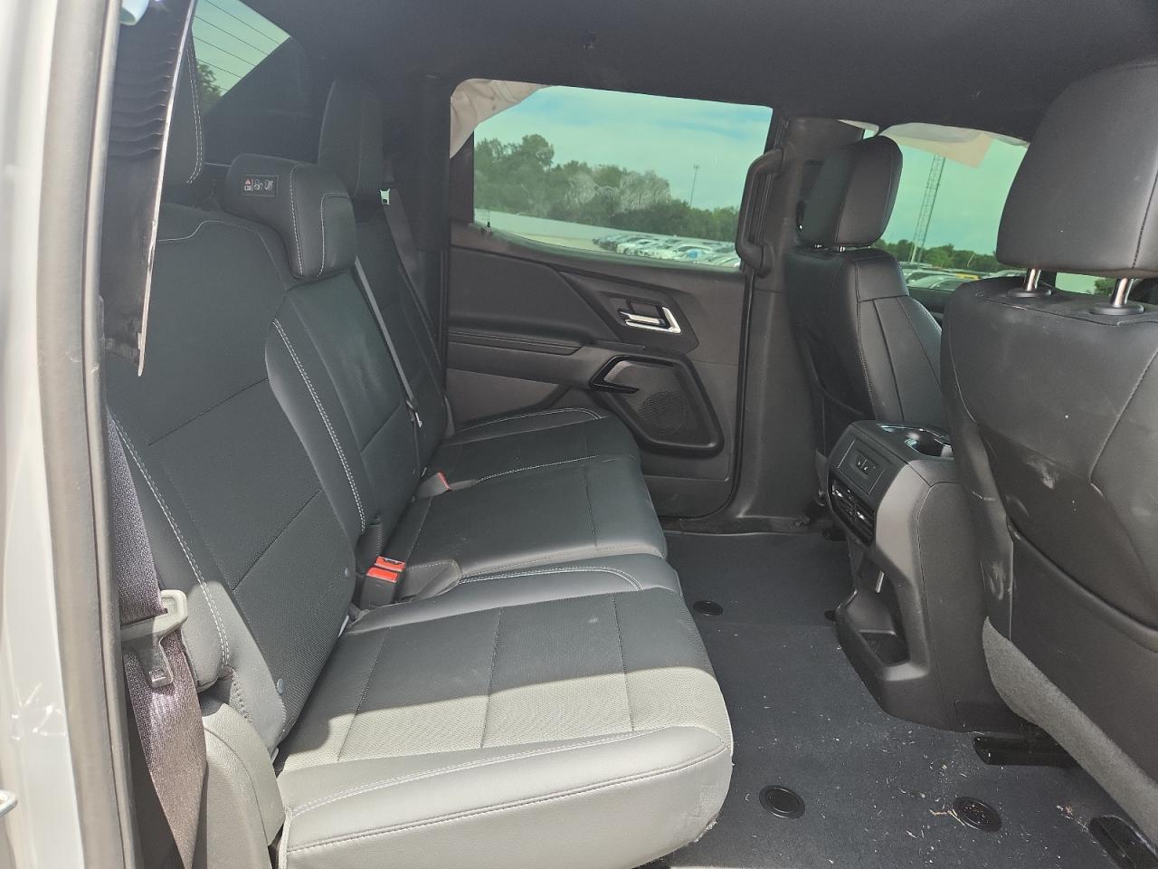 2025 Chevrolet Silverado Lt - zdjęcie 10