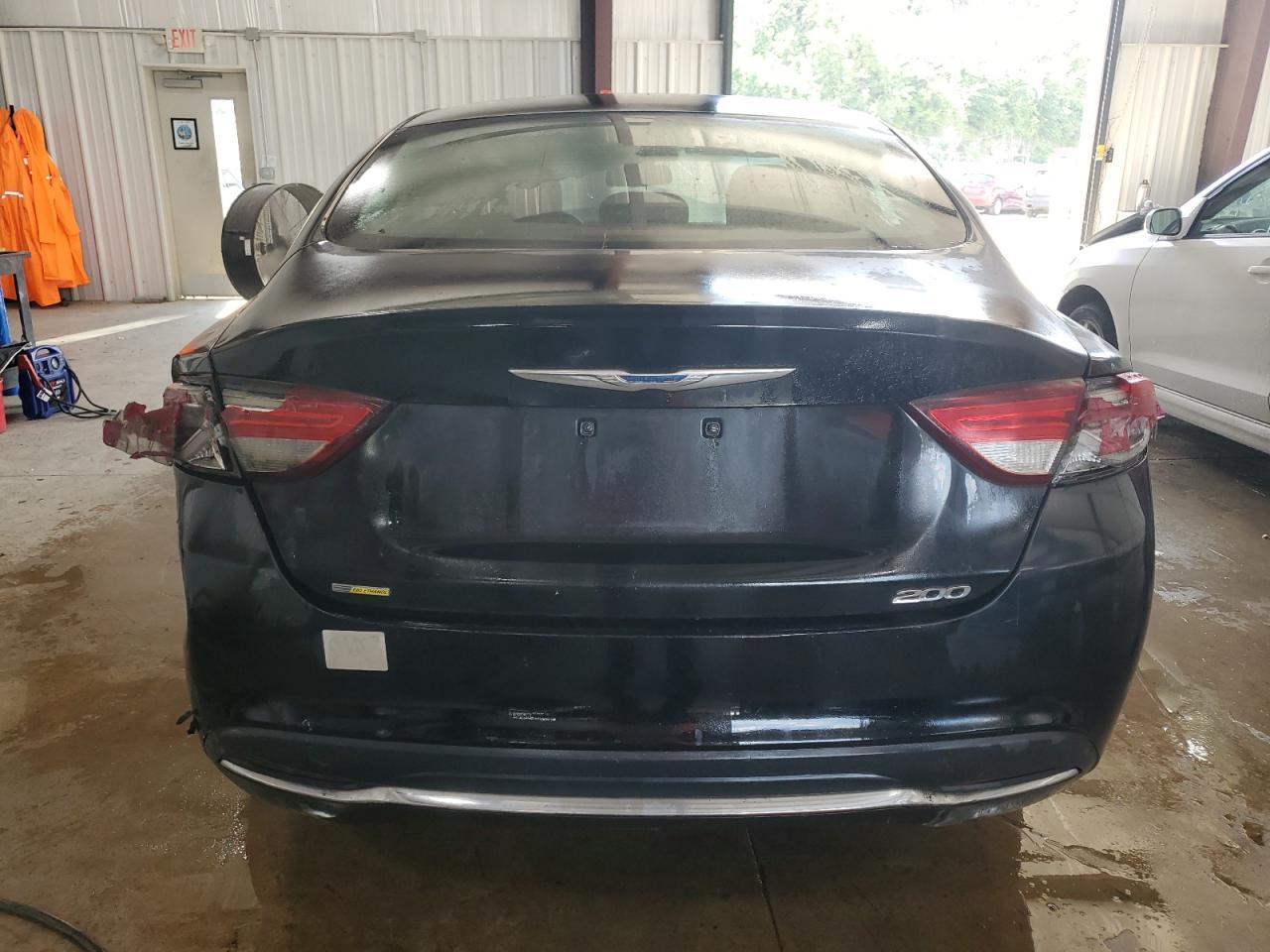 2015 Chrysler 200 Limited - zdjęcie 21